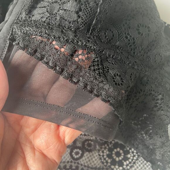 Aerie Front‎ Closure Black Lace Strappy Bra-let - Picture 7 of 10